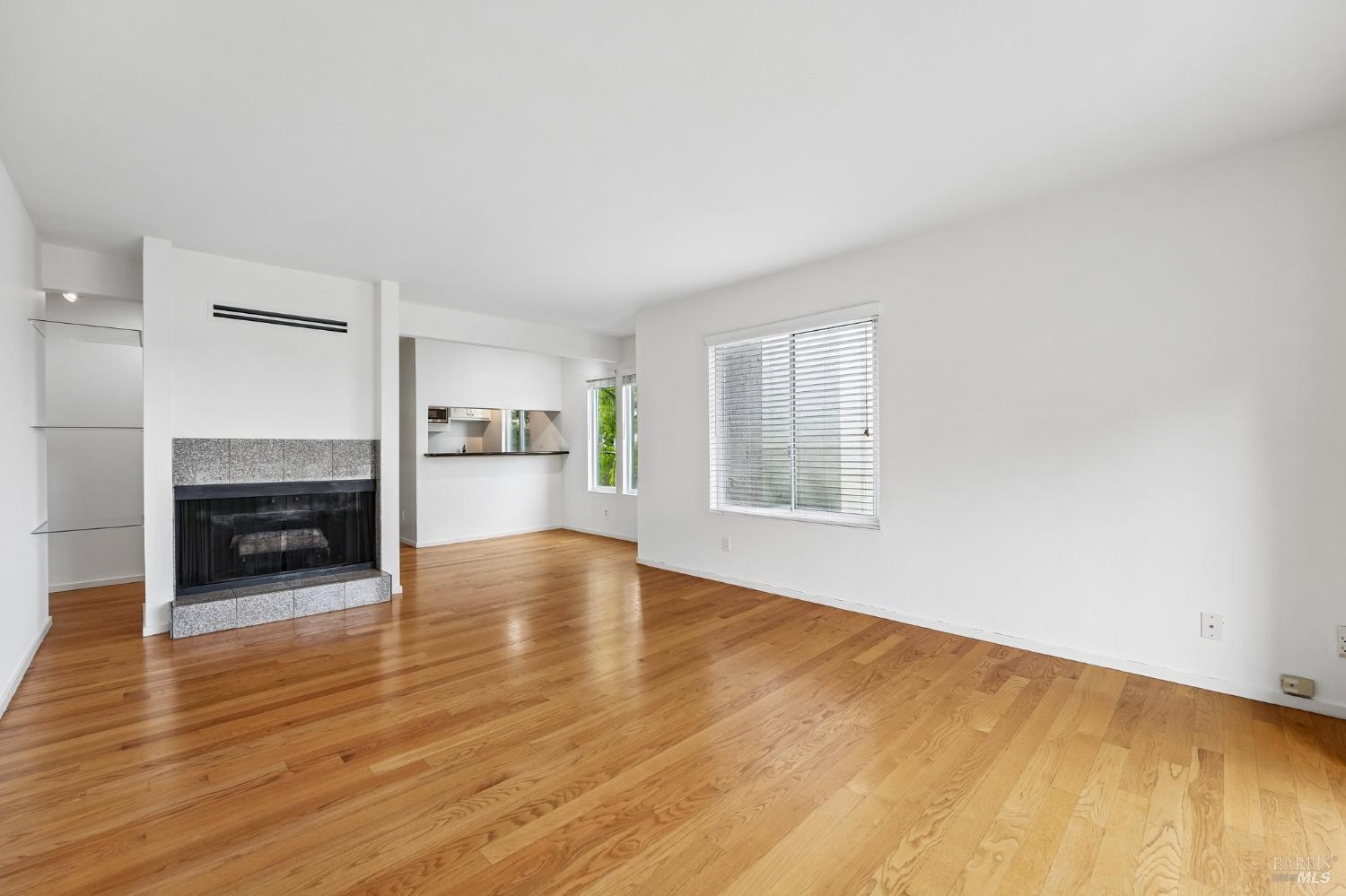 16 Anchorage Road Sausalito, CA 94965 - Photo 13 of 32