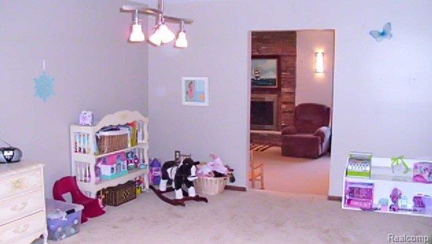 2362 Lassiter Drive Rochester, MI 48309 - Photo 9 of 20 Lassiter Living Room - Play Room