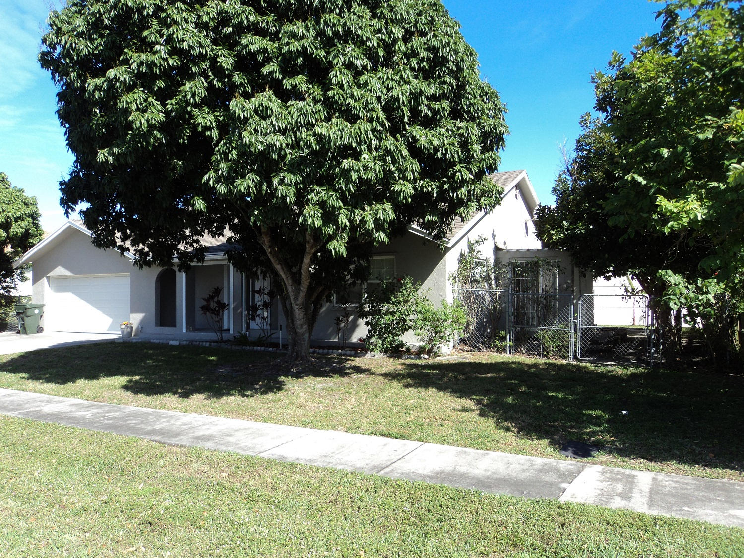 1306 Northwest 2nd Circle Boca Raton, FL 33432 - Photo 2 of 38 Front of House
