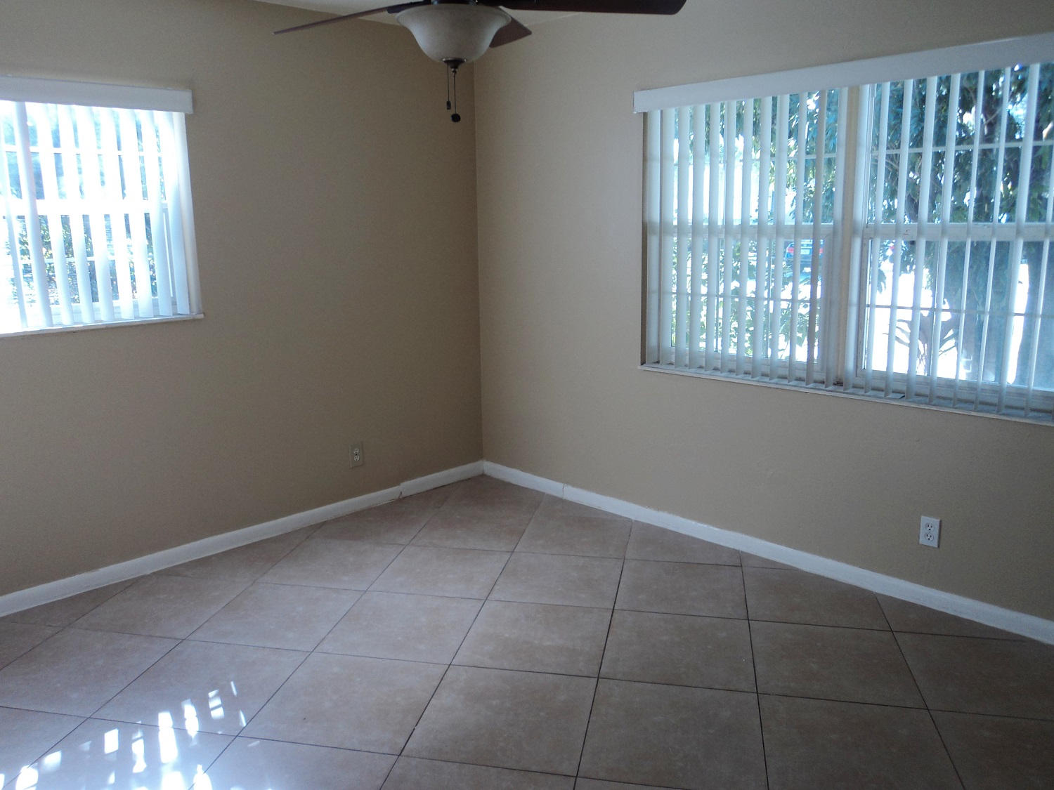 1306 Northwest 2nd Circle Boca Raton, FL 33432 - Photo 21 of 38 2nd Bed R m 1