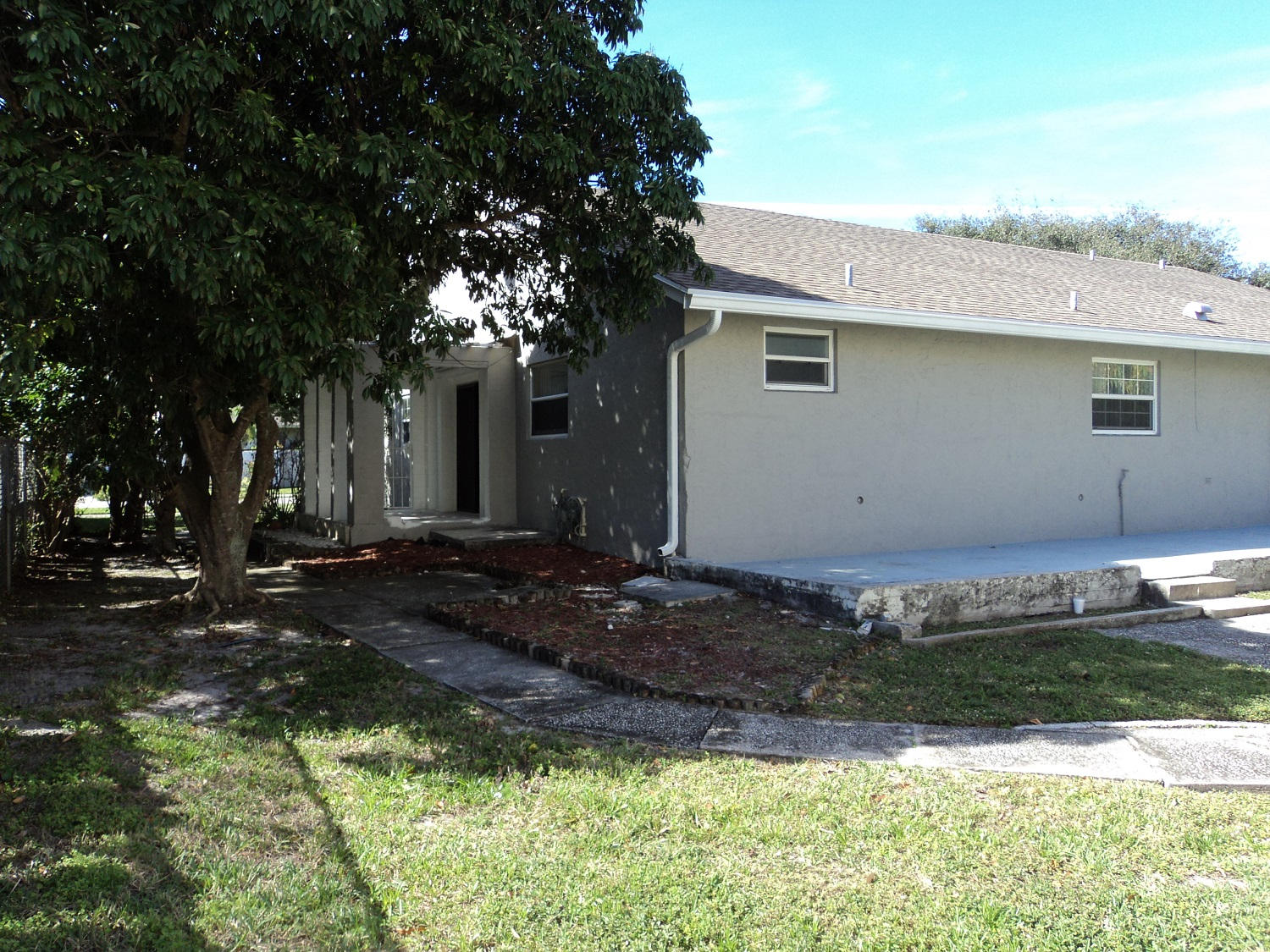 1306 Northwest 2nd Circle Boca Raton, FL 33432 - Photo 27 of 38 Back of House