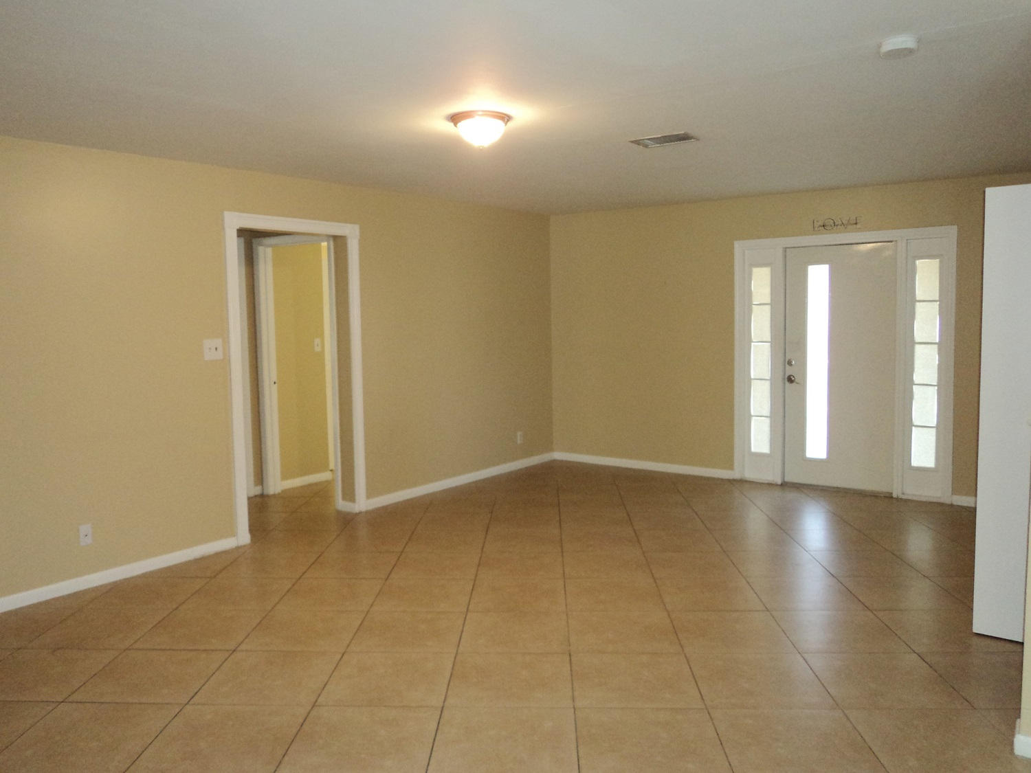 1306 Northwest 2nd Circle Boca Raton, FL 33432 - Photo 5 of 38 Living Rm 1