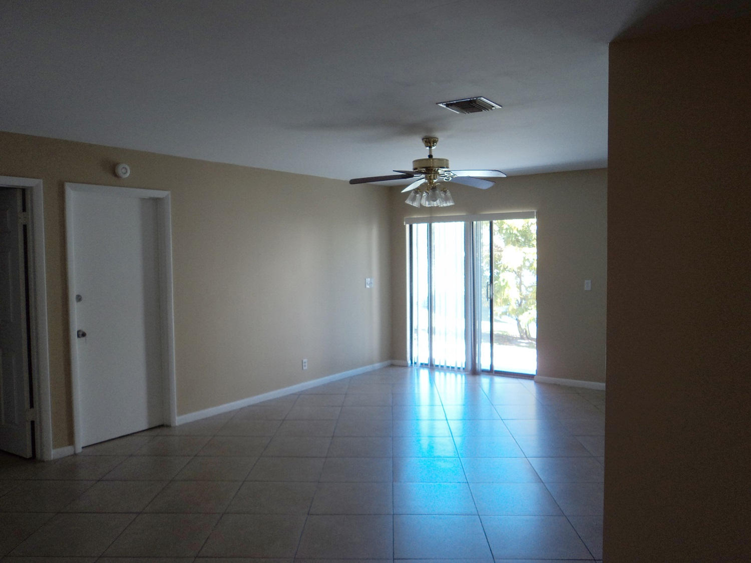 1306 Northwest 2nd Circle Boca Raton, FL 33432 - Photo 6 of 38 Dinning Area
