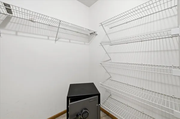 $250,000 | 13808 54th Avenue North, Plymouth, MN 55446