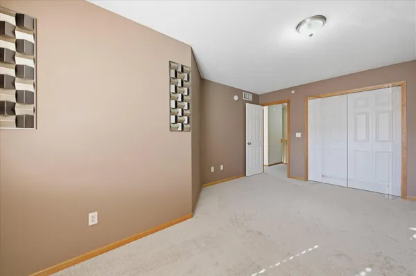 $250,000 | 13808 54th Avenue North, Plymouth, MN 55446