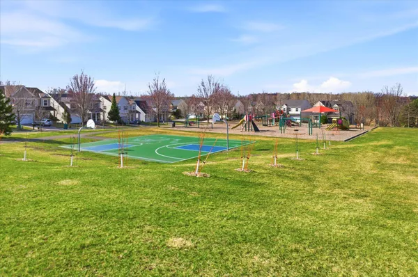 $250,000 | 13808 54th Avenue North, Plymouth, MN 55446