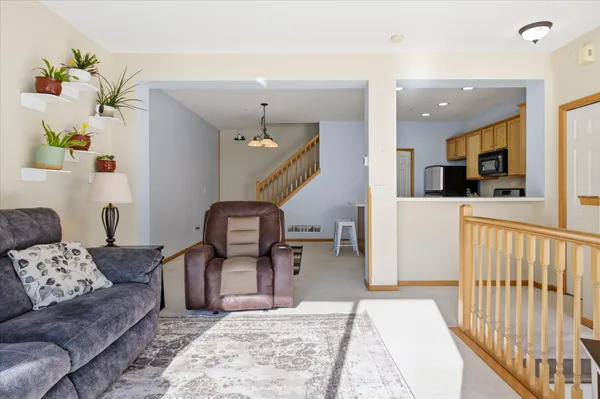 $250,000 | 13808 54th Avenue North, Plymouth, MN 55446