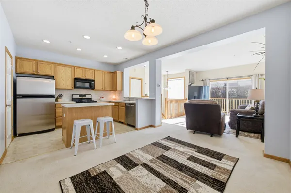 $250,000 | 13808 54th Avenue North, Plymouth, MN 55446