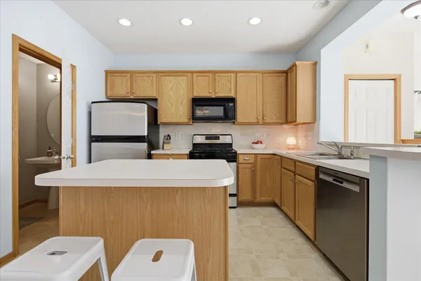 $250,000 | 13808 54th Avenue North, Plymouth, MN 55446