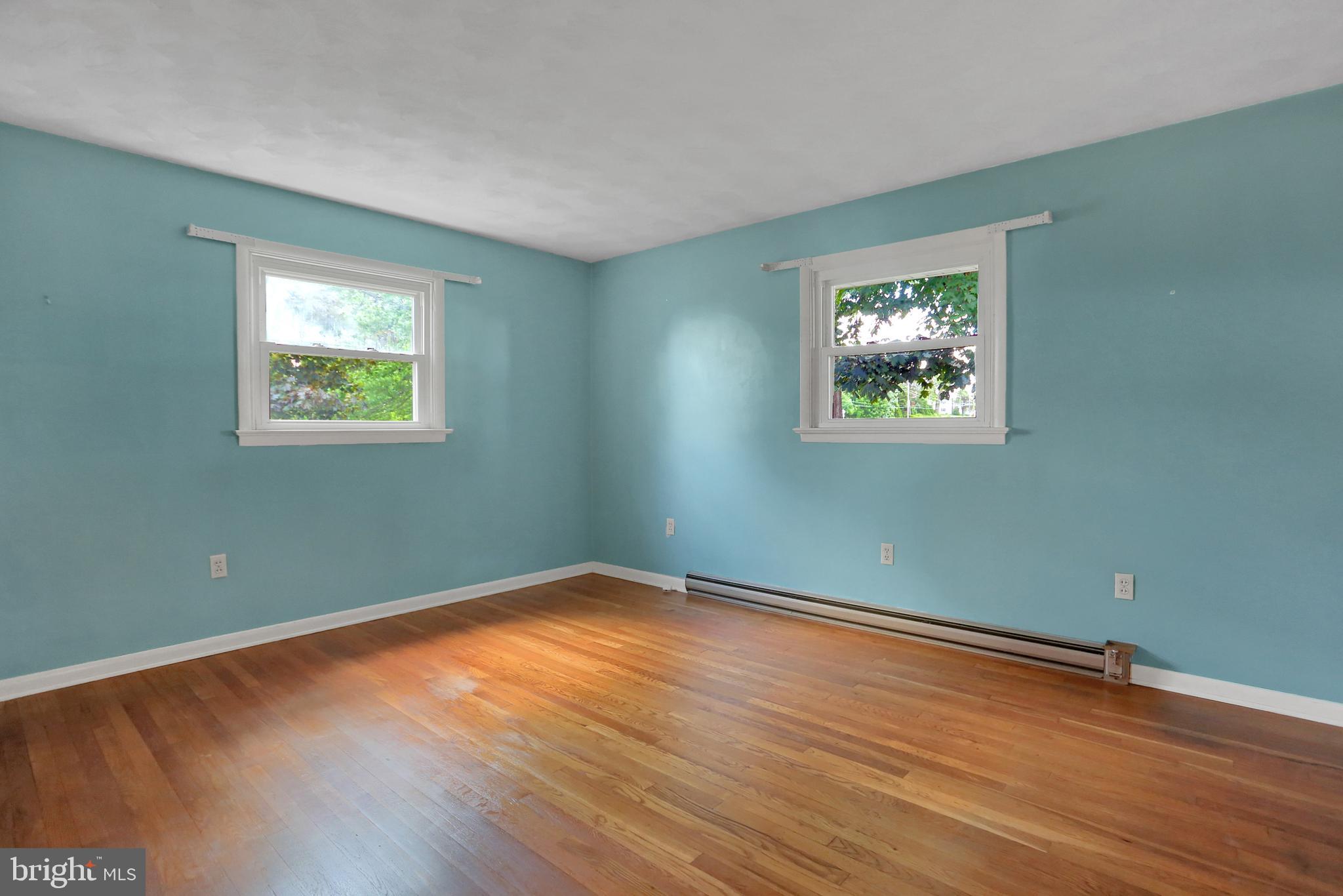 4240 Fairview Road Columbia, PA 17512 - Photo 19 of 40 Hardwood floors