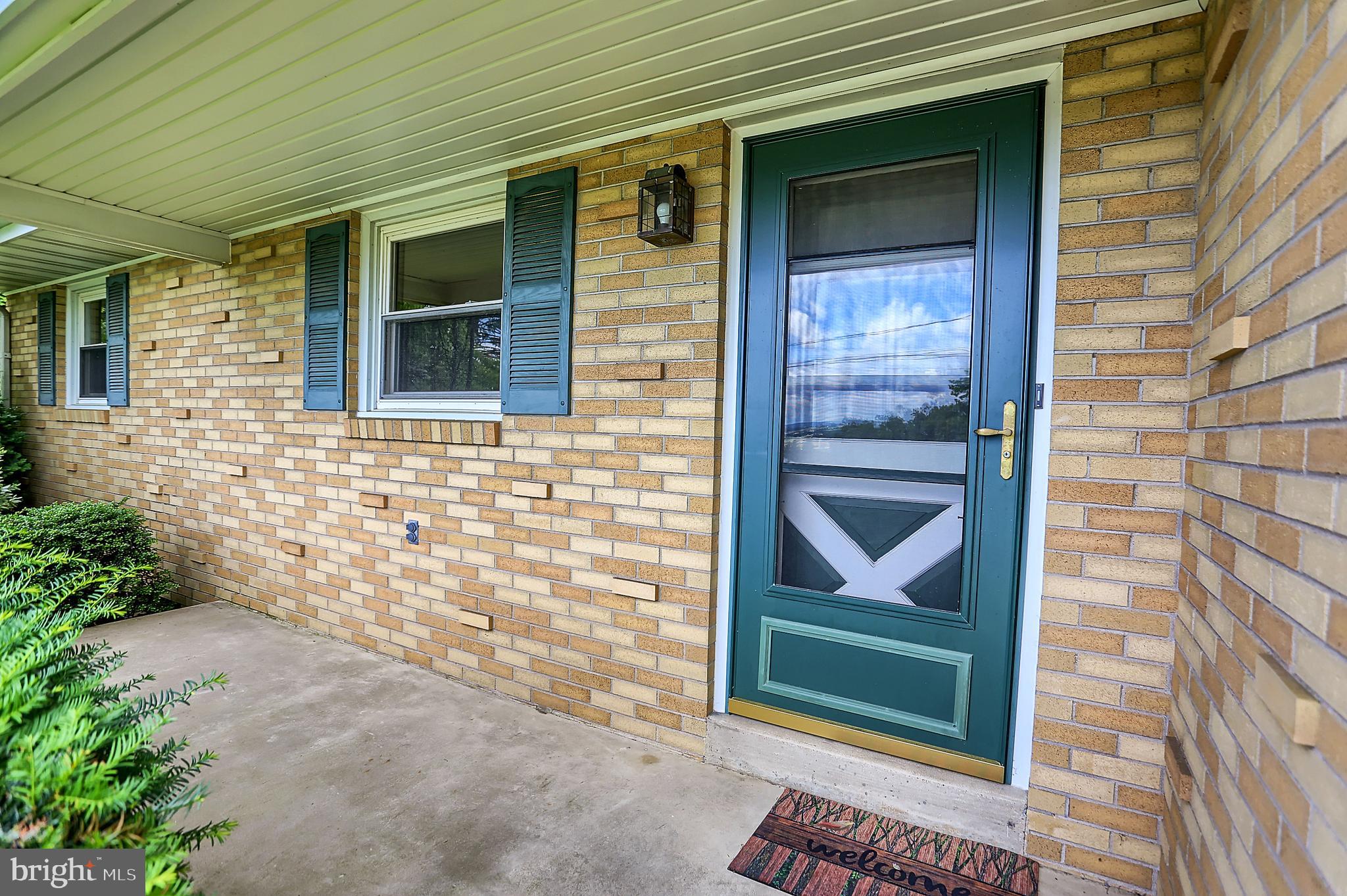 4240 Fairview Road Columbia, PA 17512 - Photo 25 of 40 Front porch - attention to detail with brick