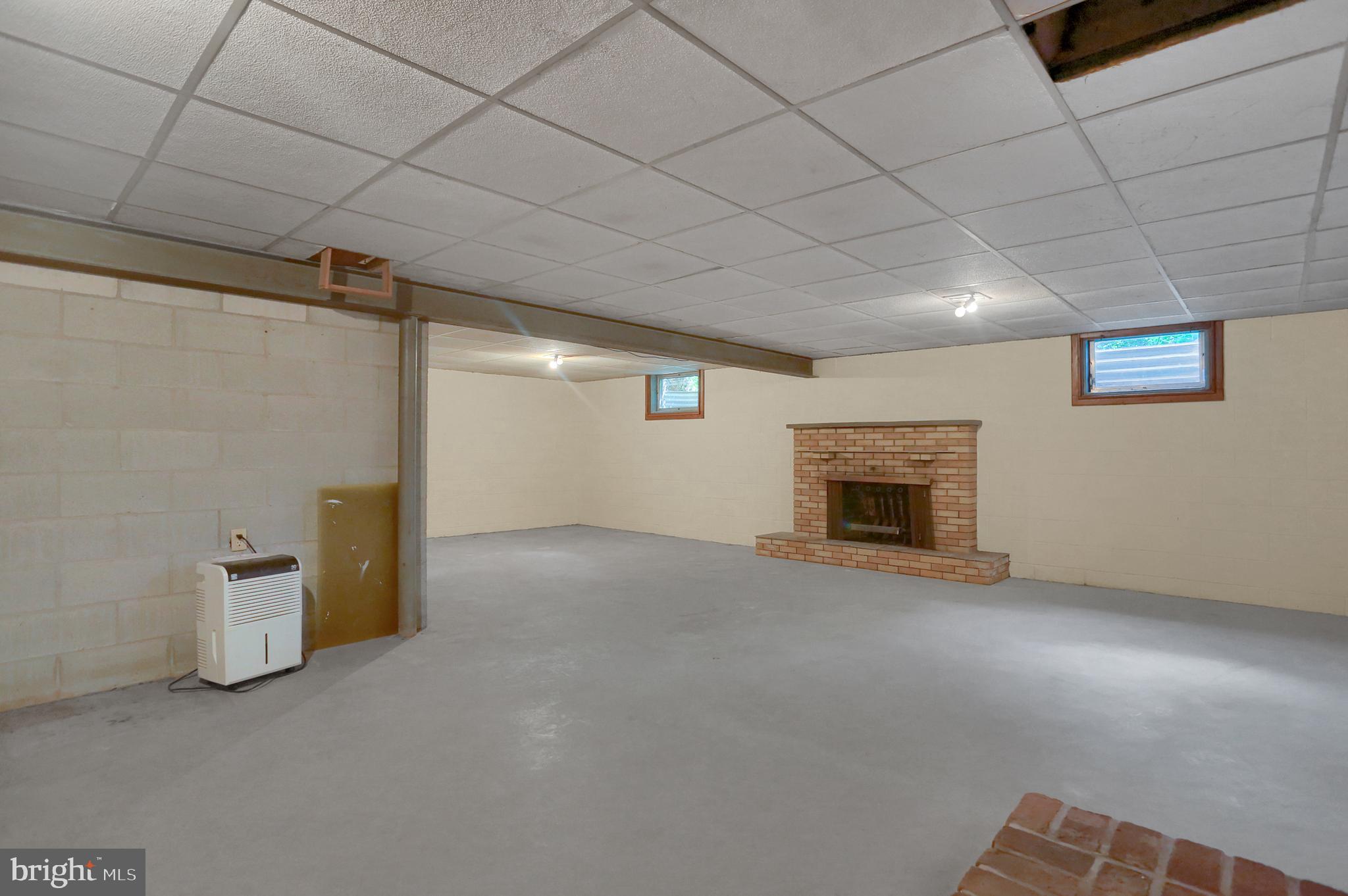 4240 Fairview Road Columbia, PA 17512 - Photo 8 of 40 Gallery Image 8