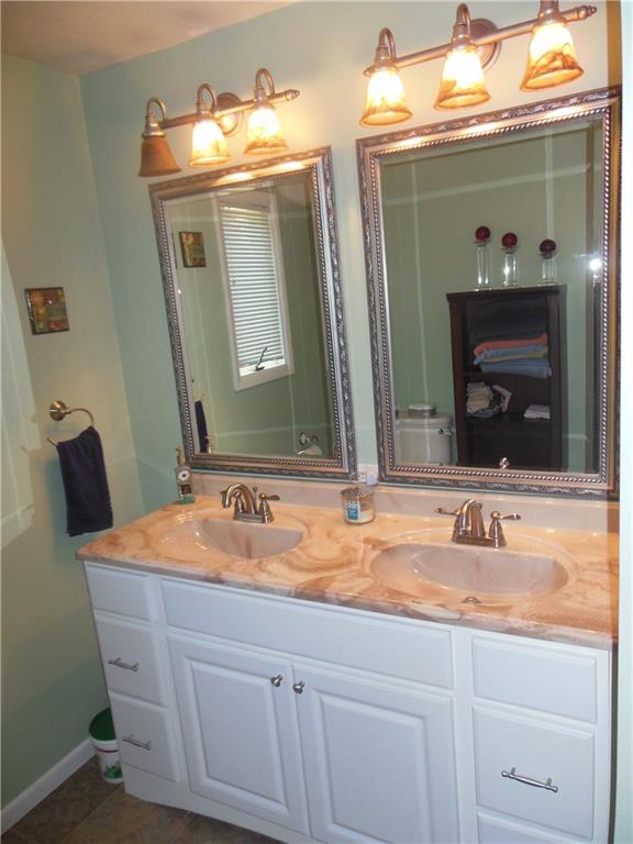 119 Spiker Road Cabot, PA 16023 - Photo 20 of 25 Full bath includes double vanity sinks