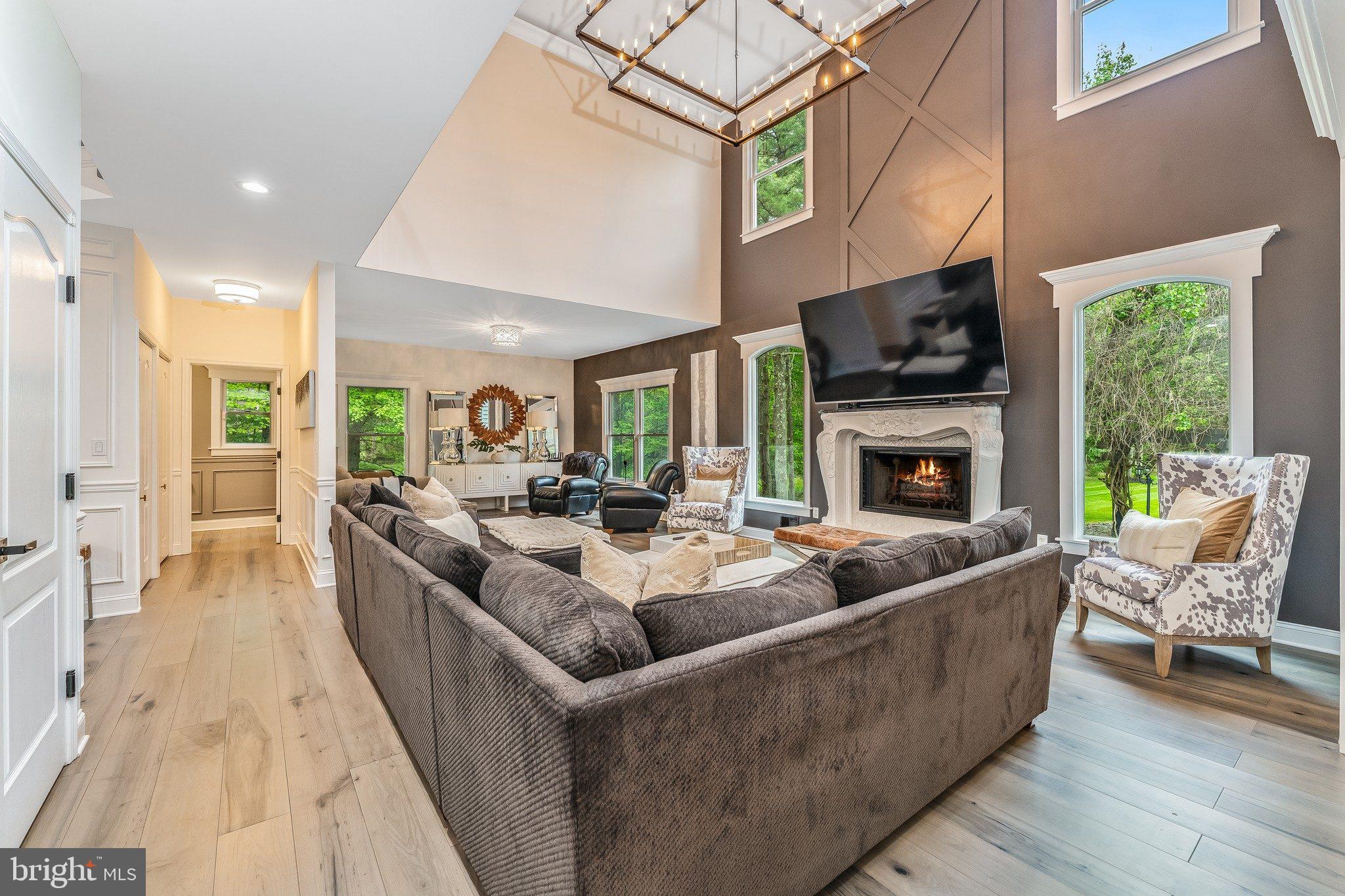 97 Union Road Frenchtown, NJ 08825 - Photo 22 of 112 Spacious living room with cozy charm.