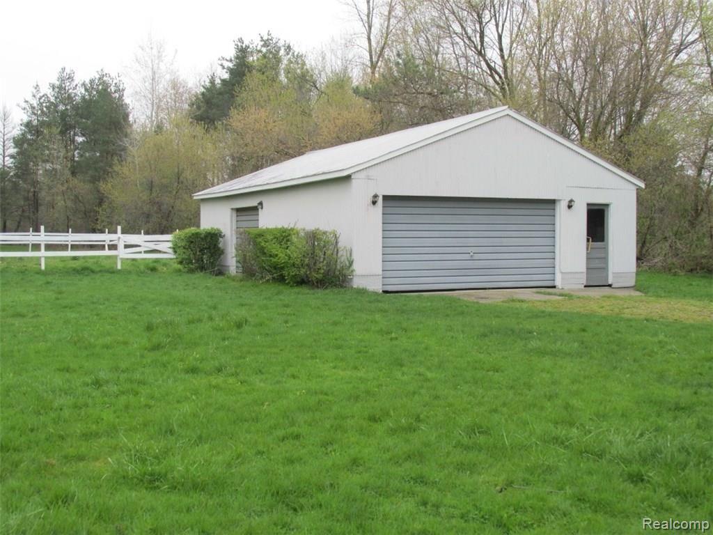 17461 28 Mile Road Ray, MI 48096 - Photo 4 of 21 28 - POLE BARN AND PADDOCK.jpg