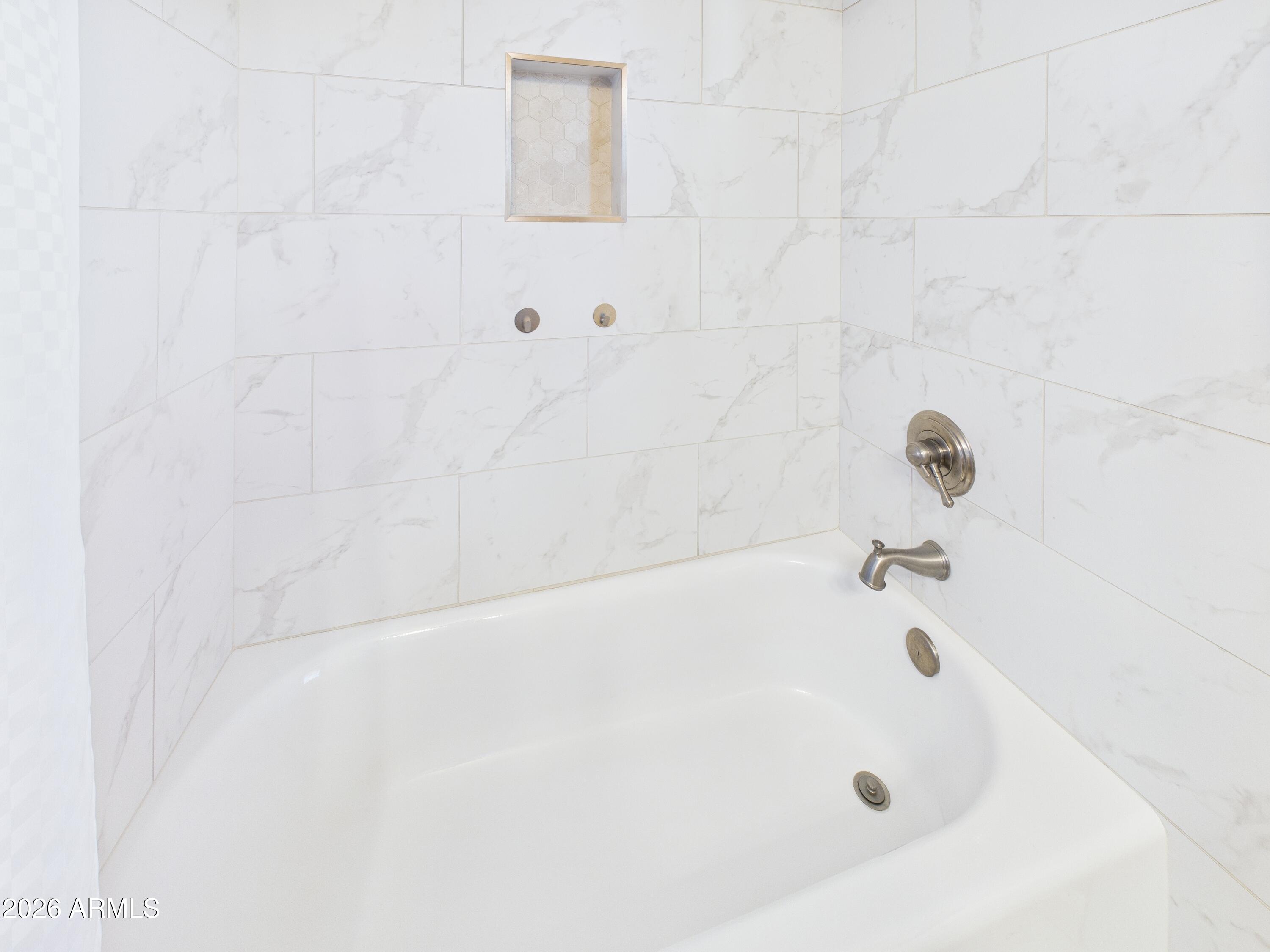 2750 East Rock Wren Road Phoenix, AZ 85048 - Photo 45 of 90 59 2750 E Rock Wren Rd Phoenix Bathroom