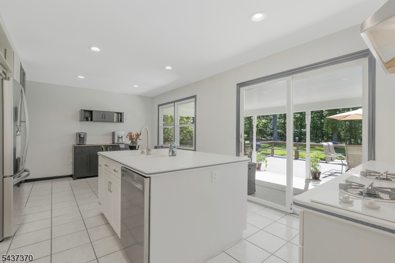 9 Grouse Road Warren, NJ 07059 - Photo 11 of 43