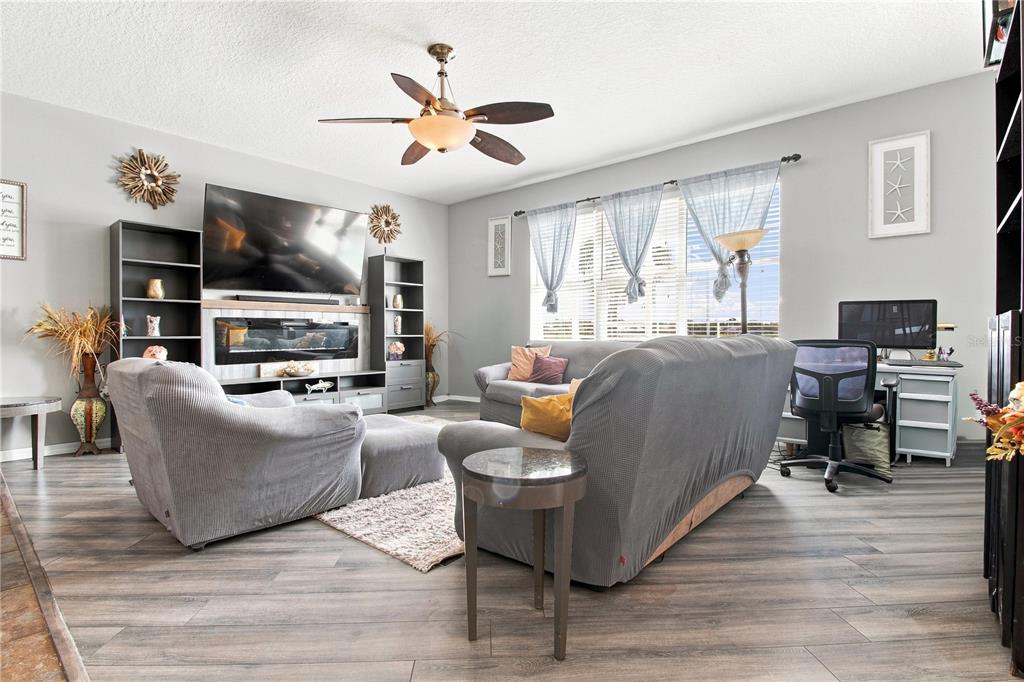 5321 Sandy Shell Drive Apollo Beach, FL 33572 - Photo 14 of 62 Gallery Image 14