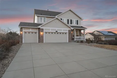 a view of house and outdoor space