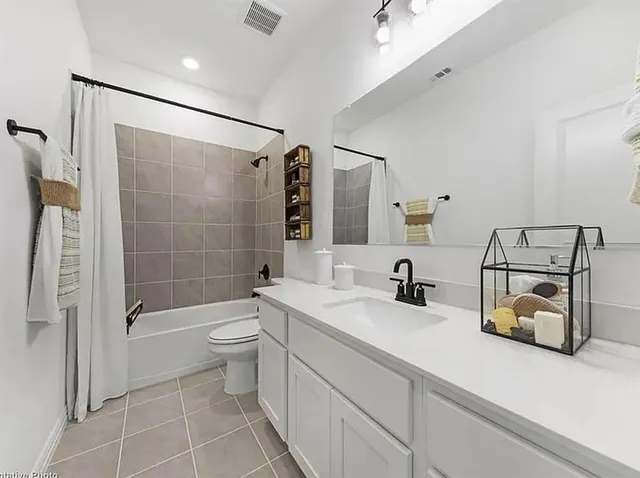 $2,450 | 6200 Kings Path, North Richland Hills, TX 76180