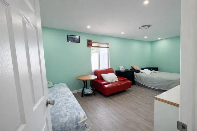 $440,000 | 1381 West 1st Street, Riviera Beach, FL 33404