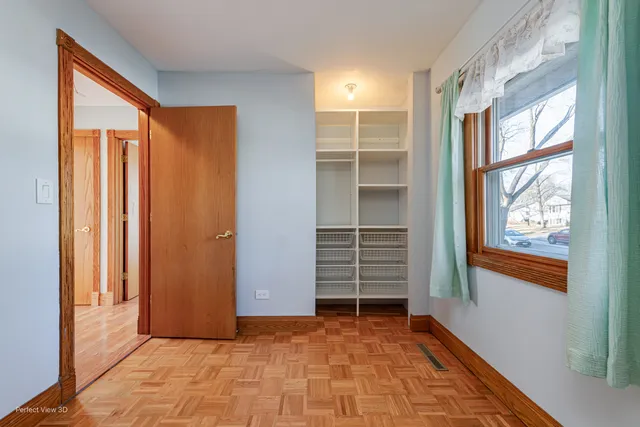 $315,000 | 216 Kosan Circle, Streamwood, IL 60107