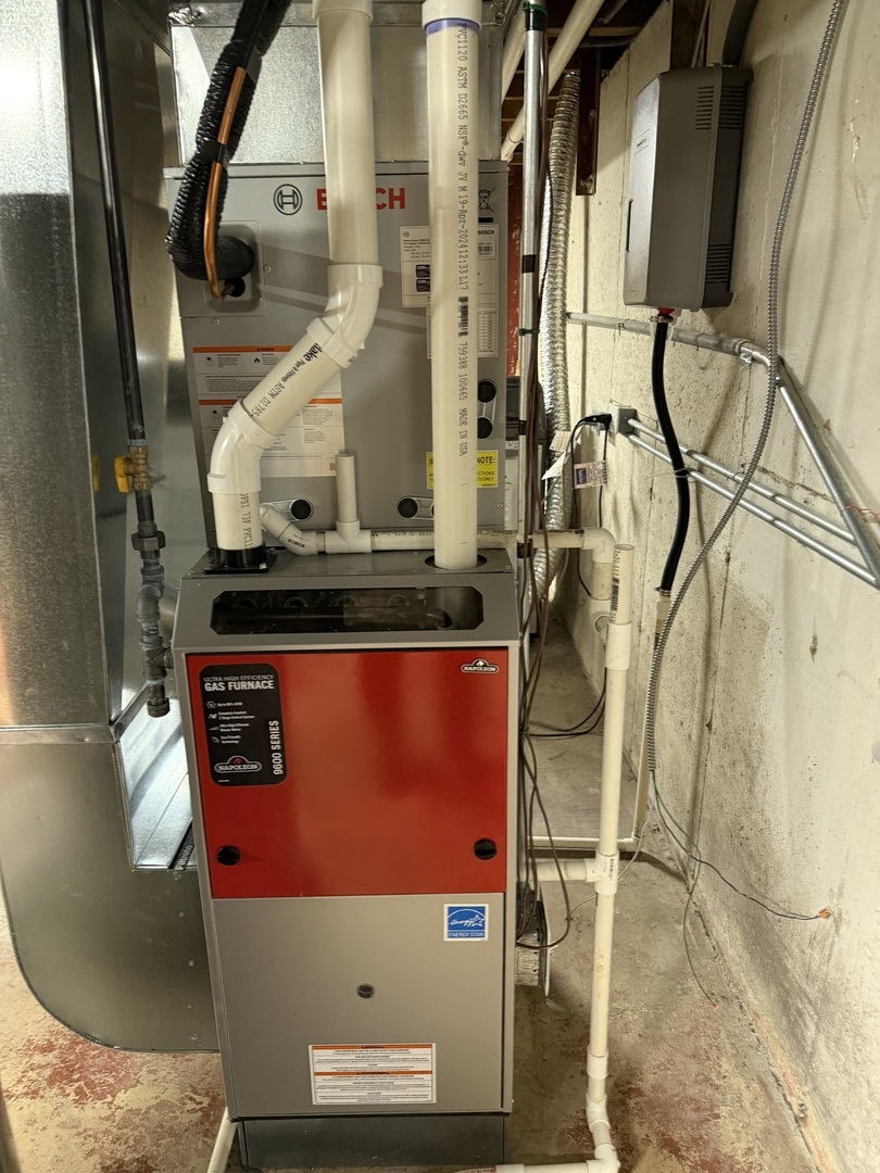 216 Kosan Circle Streamwood, IL 60107 - Photo 25 of 34 a view of washer and dryer