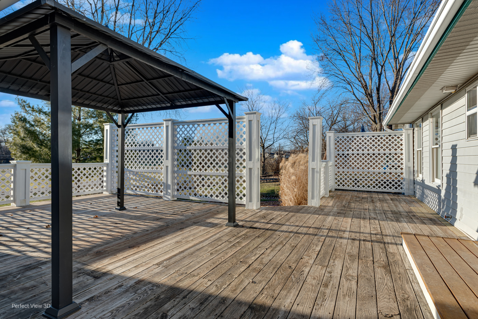 216 Kosan Circle Streamwood, IL 60107 - Photo 30 of 34 a view of a backyard with wooden floor