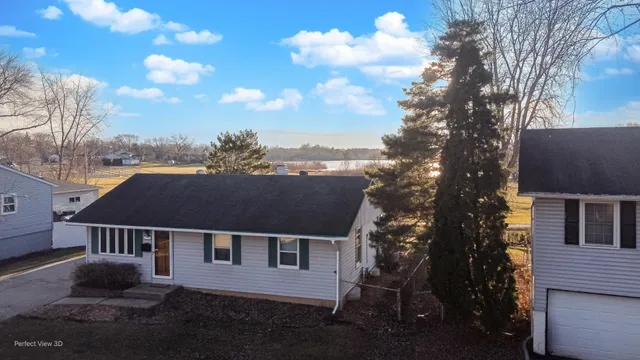 $315,000 | 216 Kosan Circle, Streamwood, IL 60107