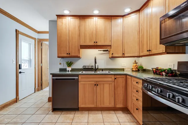 $315,000 | 216 Kosan Circle, Streamwood, IL 60107