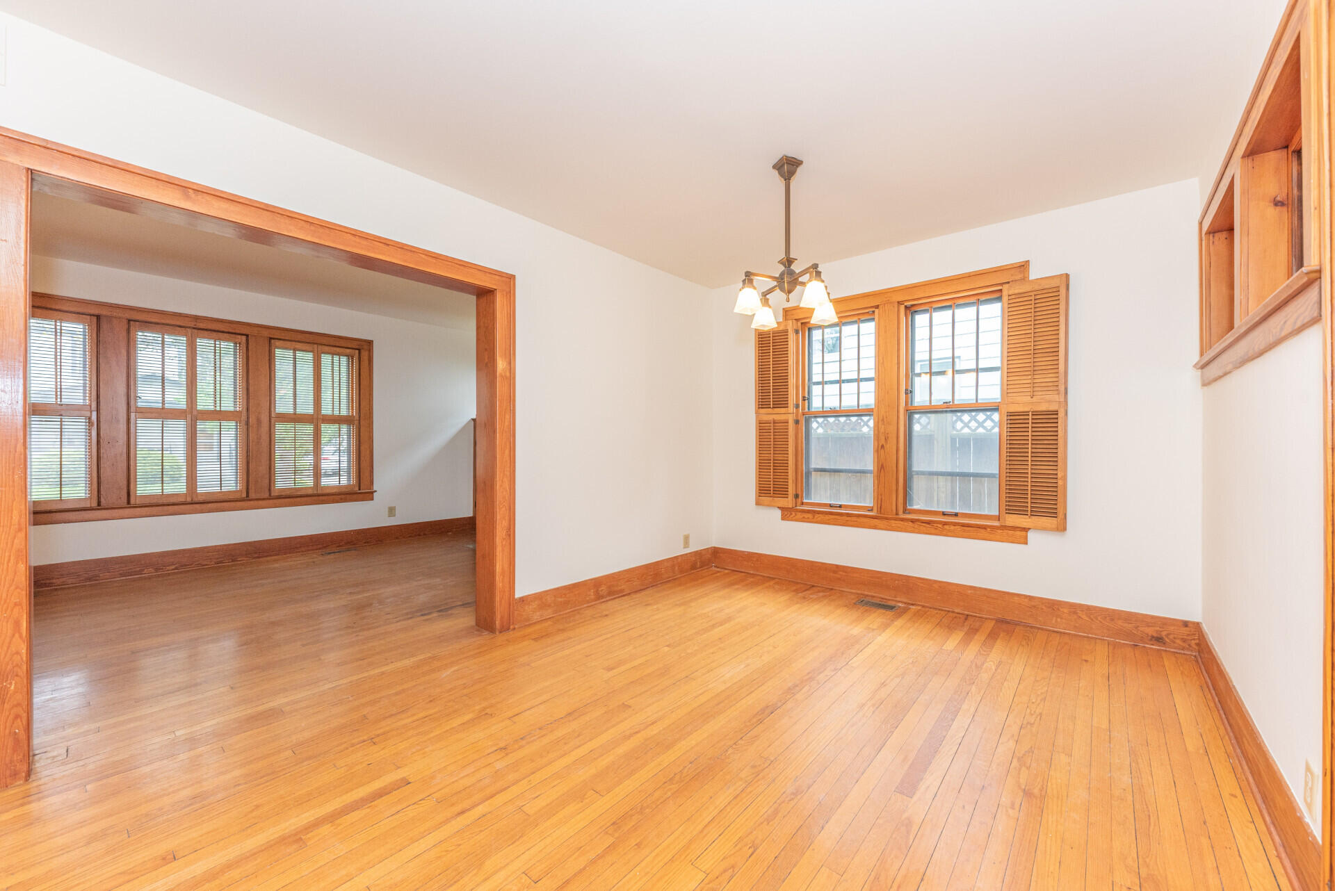 1318 Minerva Road Ann Arbor, MI 48104 - Photo 10 of 47 00__10
