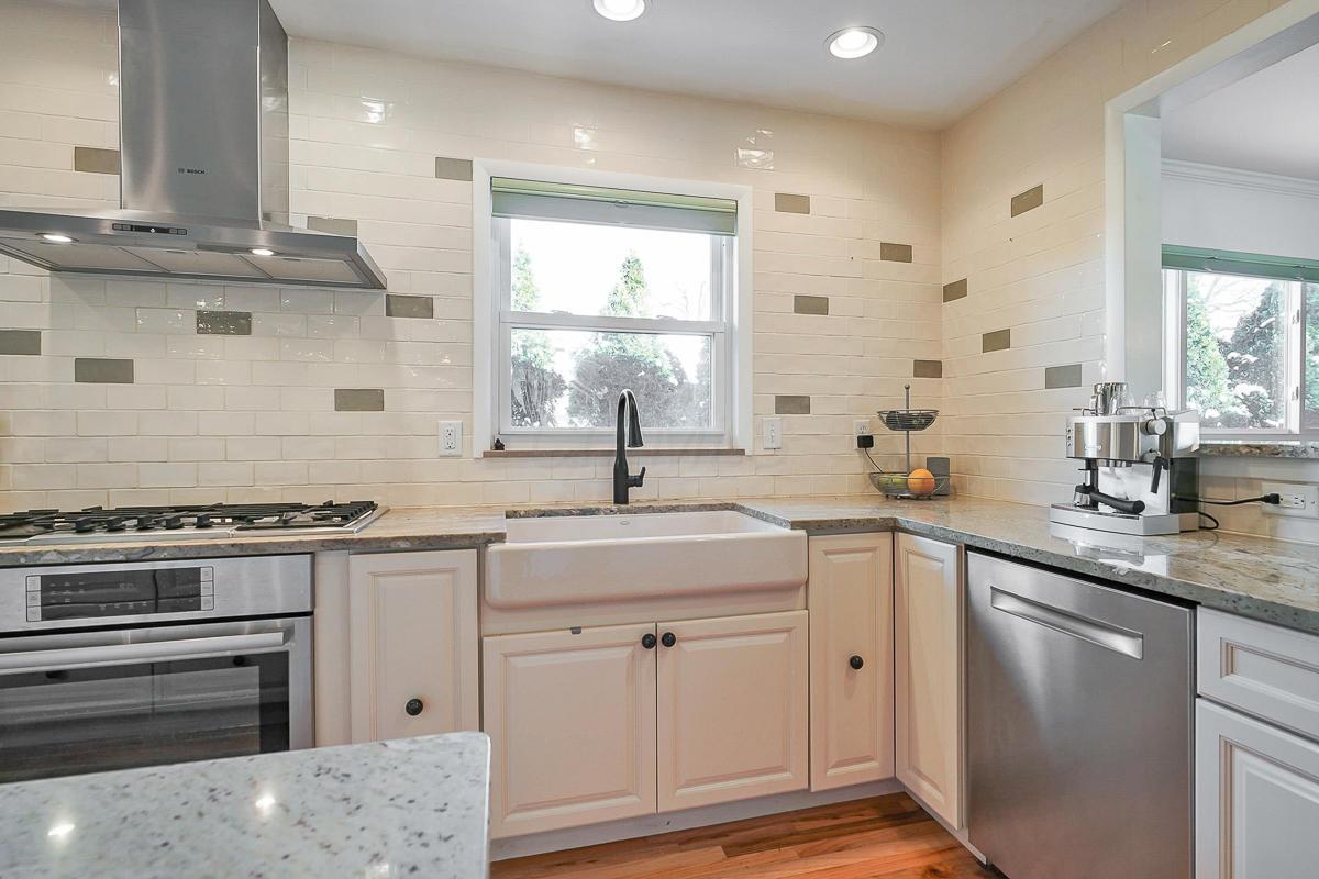 157 South Gould Road Columbus, OH 43209 - Photo 9 of 33