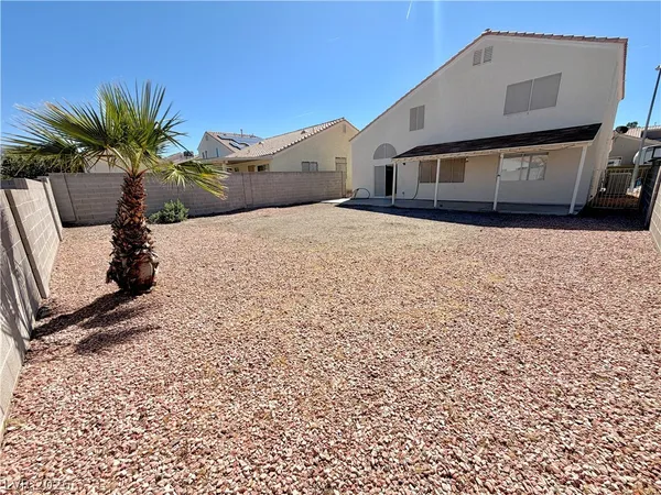 $1,950 | 846 Zinnia Circle, Henderson, NV 89015
