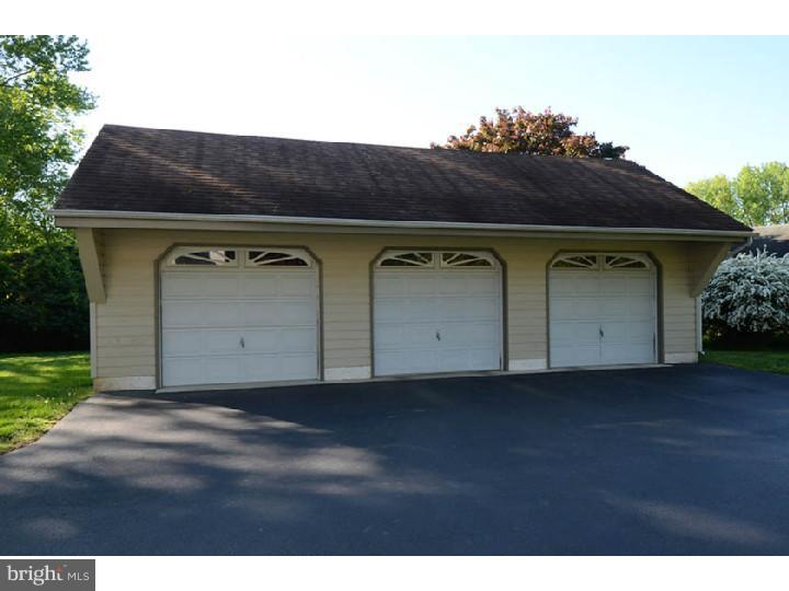 449 Mt Alverno Road Media, PA 19063 - Photo 24 of 25 Garage