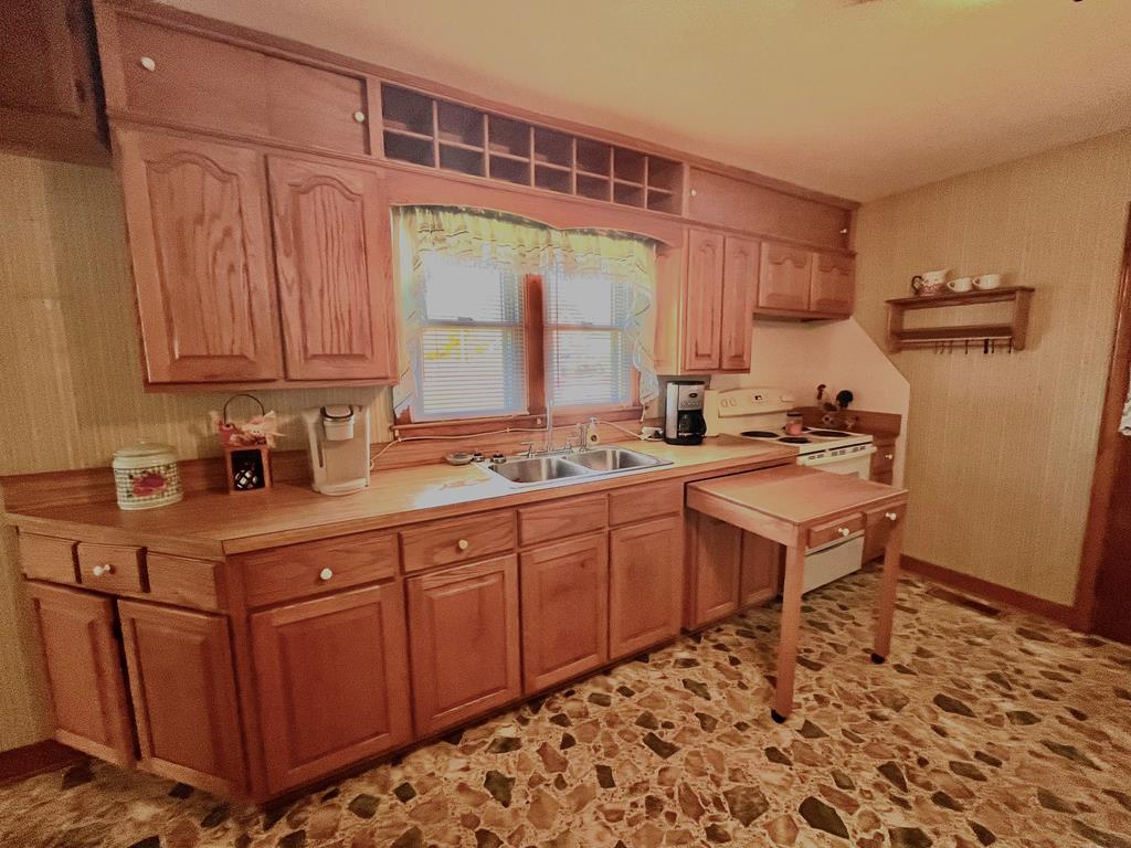 4968 Glendale Road Galax, VA 24333 - Photo 10 of 40 Gallery Image 10