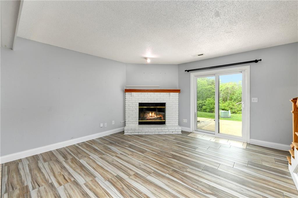 230 Southwest Pinetree Lane Lee's Summit, MO 64063 - Photo 11 of 31