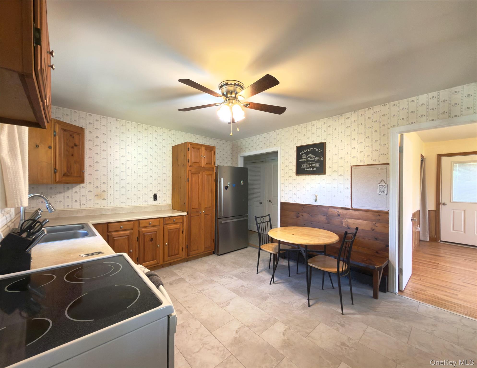 52 Holt Road Hyde Park, NY 12538 - Photo 4 of 14