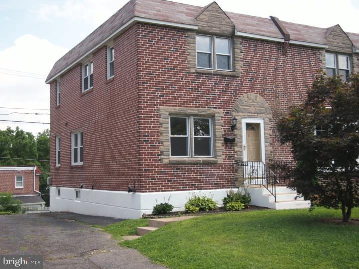 317 Laurel Road Sharon Hill, PA 19079 - Photo 1 of 12 Gallery Image 1