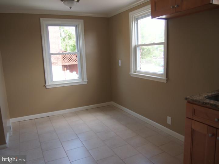 317 Laurel Road Sharon Hill, PA 19079 - Photo 6 of 12 Gallery Image 6