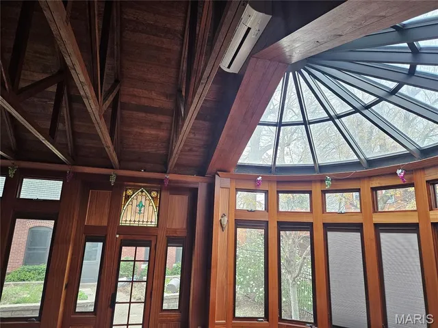 $650,000 | 3130 Russell Boulevard, St. Louis, MO 63104