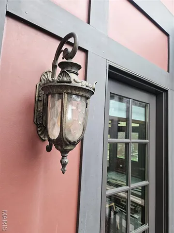 $650,000 | 3130 Russell Boulevard, St. Louis, MO 63104