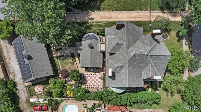 $650,000 | 3130 Russell Boulevard, St. Louis, MO 63104