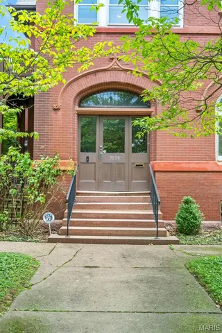 $650,000 | 3130 Russell Boulevard, St. Louis, MO 63104