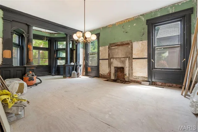 $650,000 | 3130 Russell Boulevard, St. Louis, MO 63104