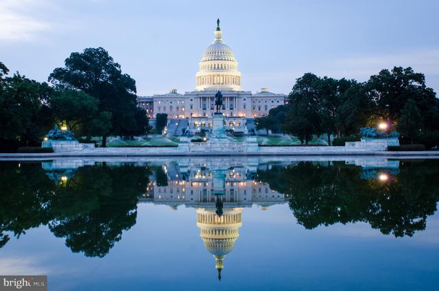 $671,765 | 13586 Innovation Station Loop, Herndon, VA 20171