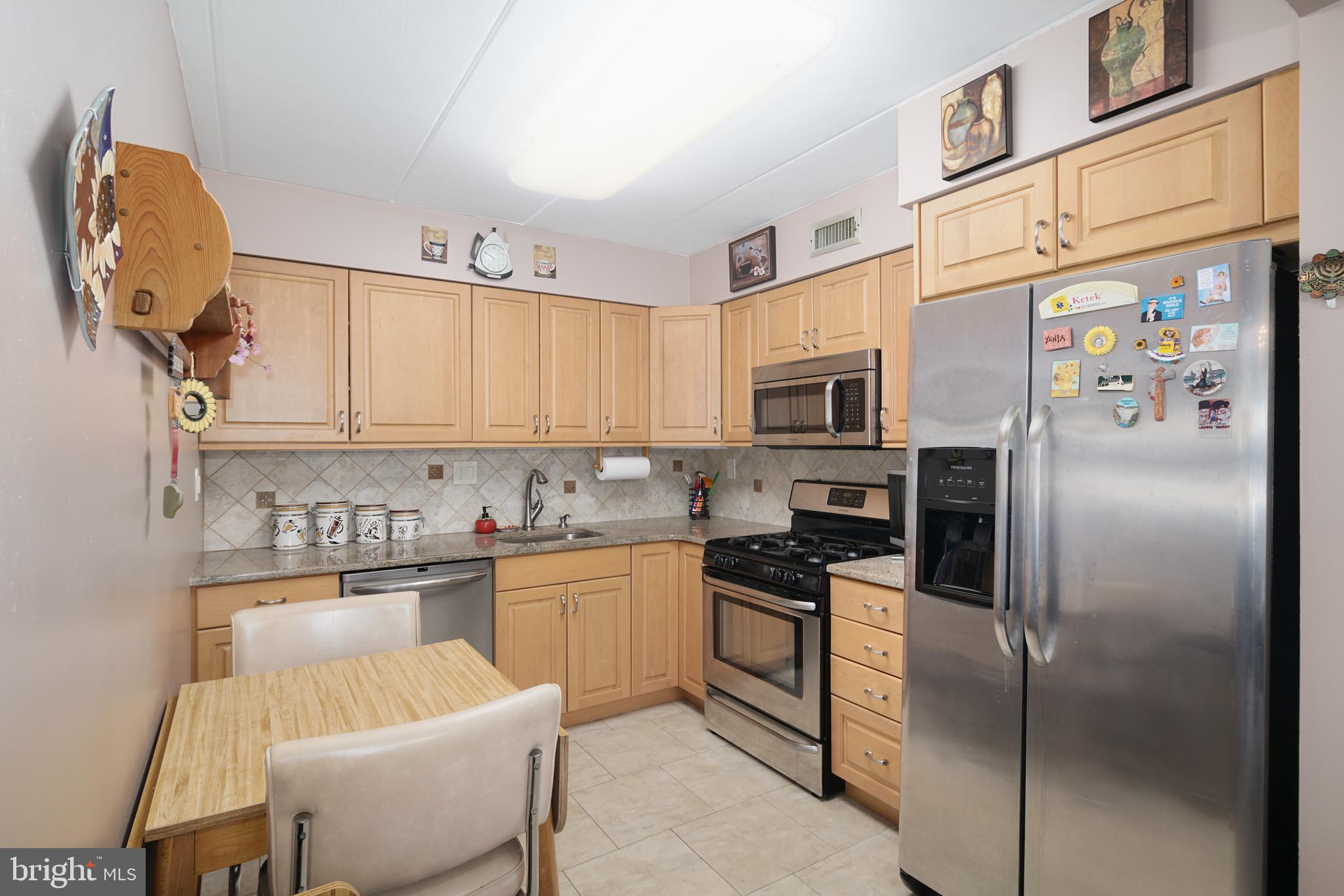 8922 Krewstown Road, Unit 202 Philadelphia, PA 19115 - Photo 12 of 25 Gallery Image 12