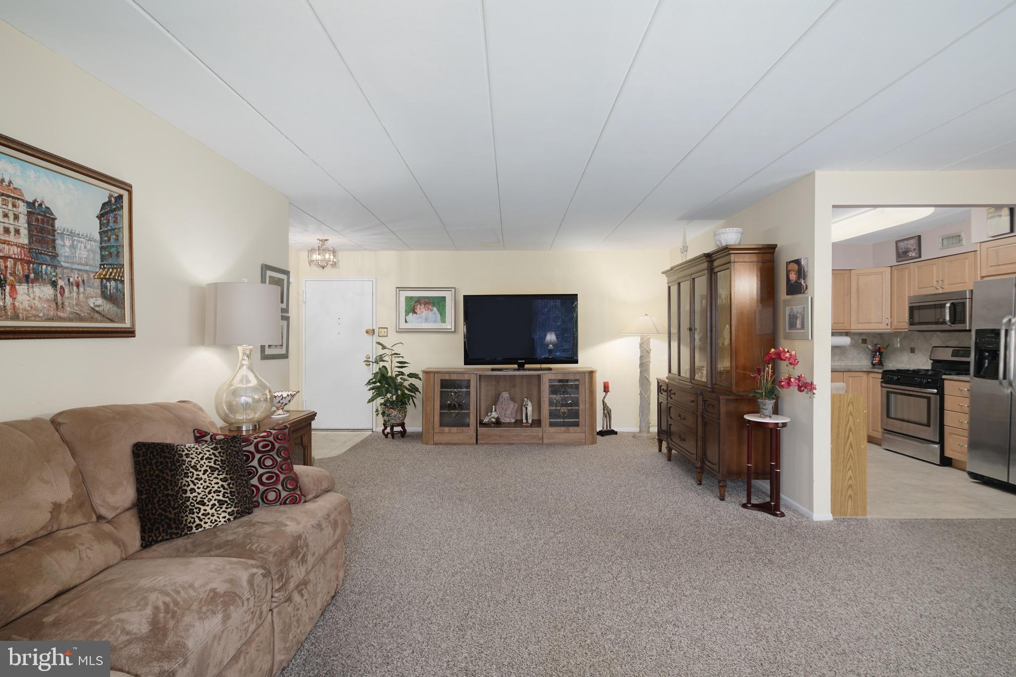 8922 Krewstown Road, Unit 202 Philadelphia, PA 19115 - Photo 5 of 25 Gallery Image 5