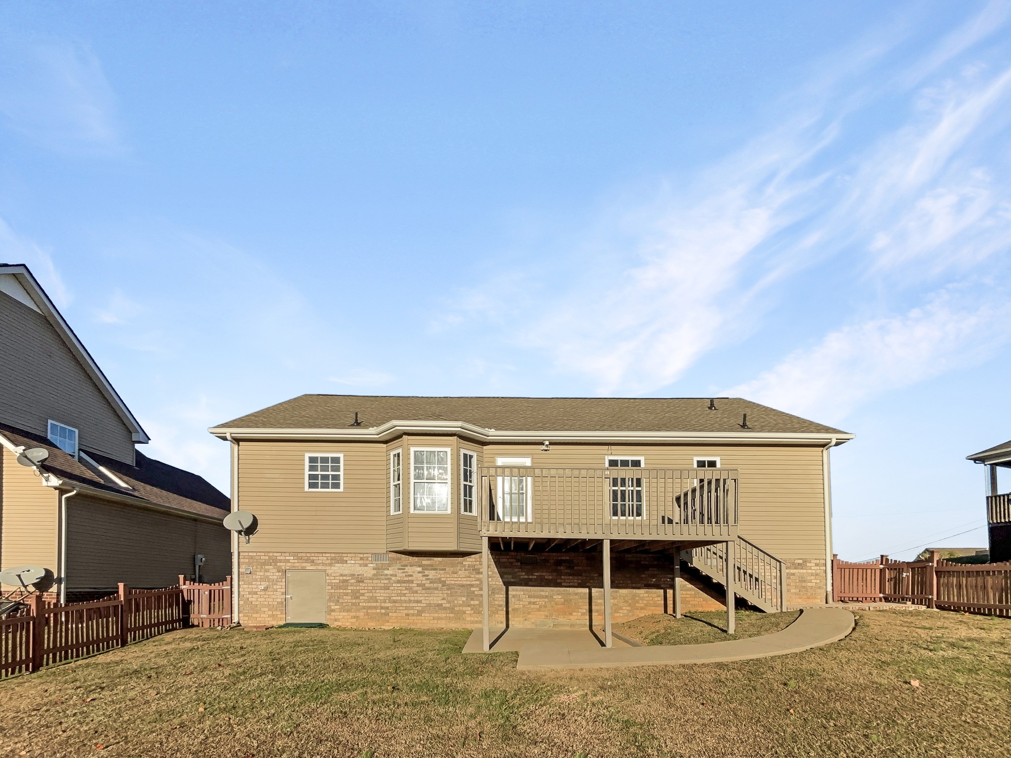 610 Chestnut Court Springfield, TN 37172 - Photo 10 of 17 a view of a dinning table and chair in the house