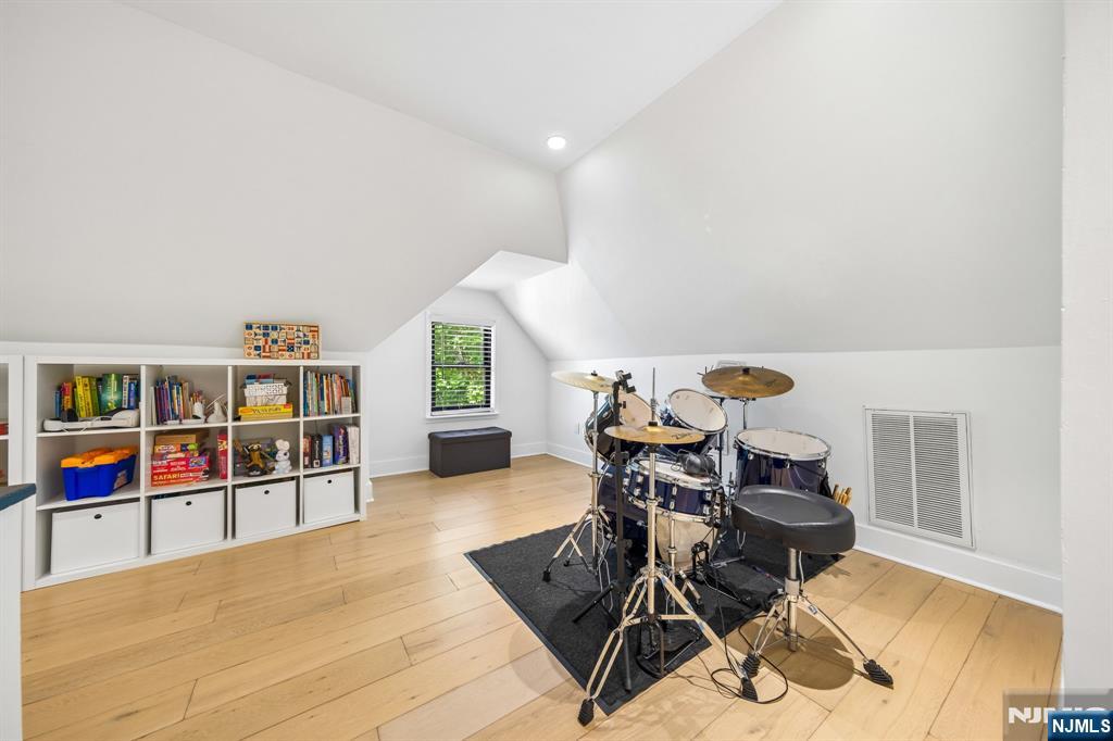 63 Ridge Road Rutherford, NJ 07070 - Photo 32 of 46