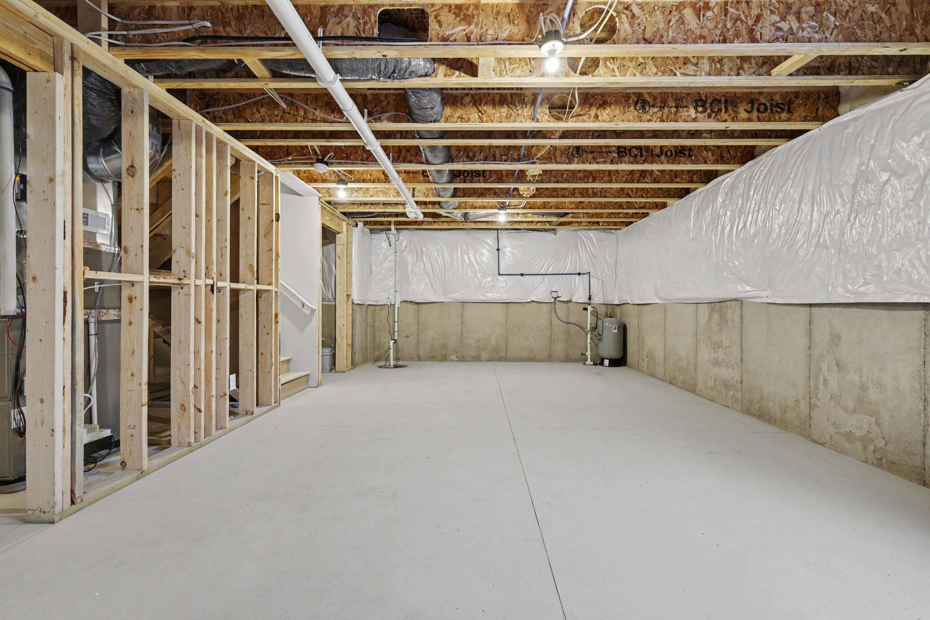 12861 High Rdg Court Freeport, MI 49325 - Photo 18 of 31 HRA014-i1830-Basement2